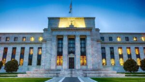Decisao-do-Fed-sobre-juros-nos-EUA-300x169 Decisão do Fed Hoje: Como os Juros Americanos Impactam Seus Investimentos no Brasil